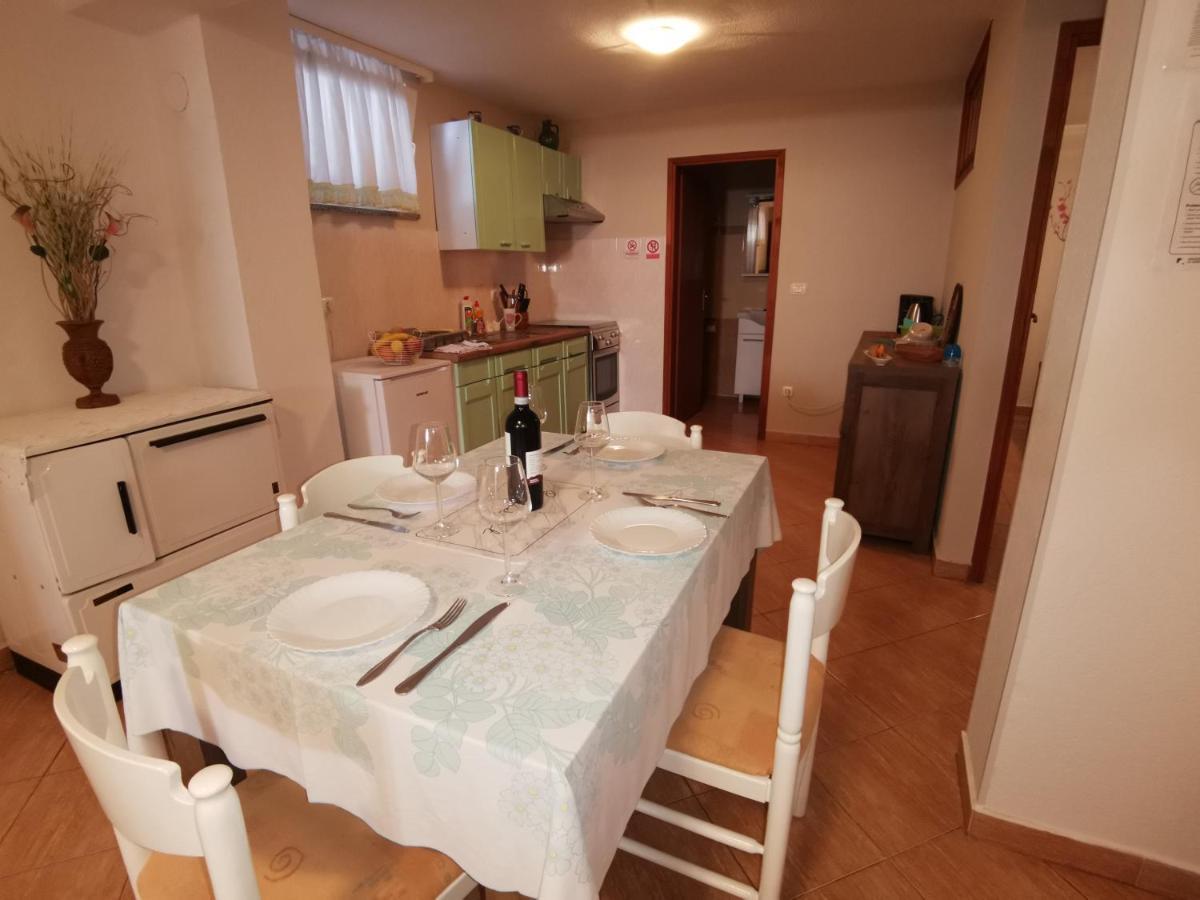 Apartmani Berber Babici Esterno foto