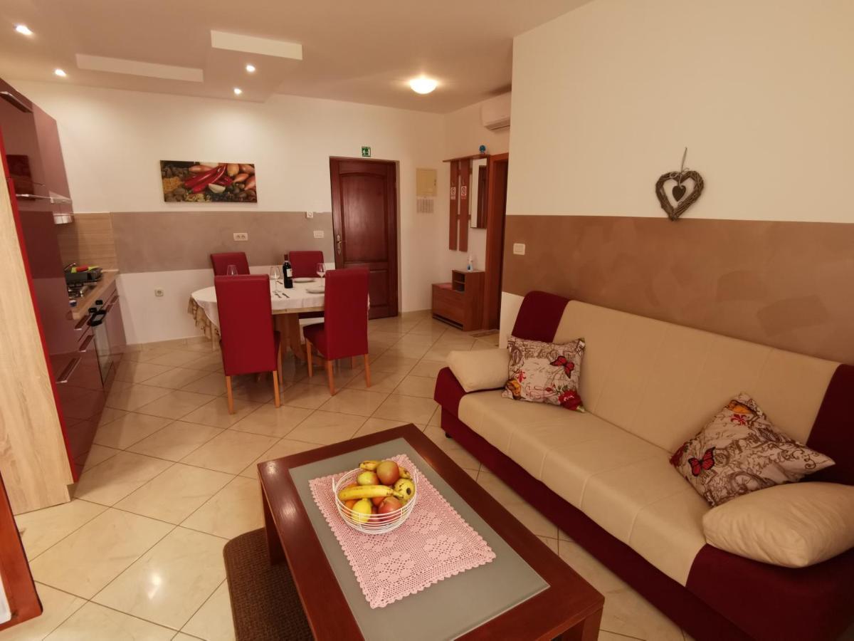 Apartmani Berber Babici Esterno foto