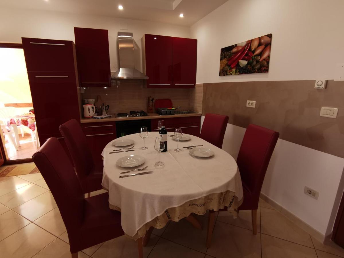 Apartmani Berber Babici Esterno foto