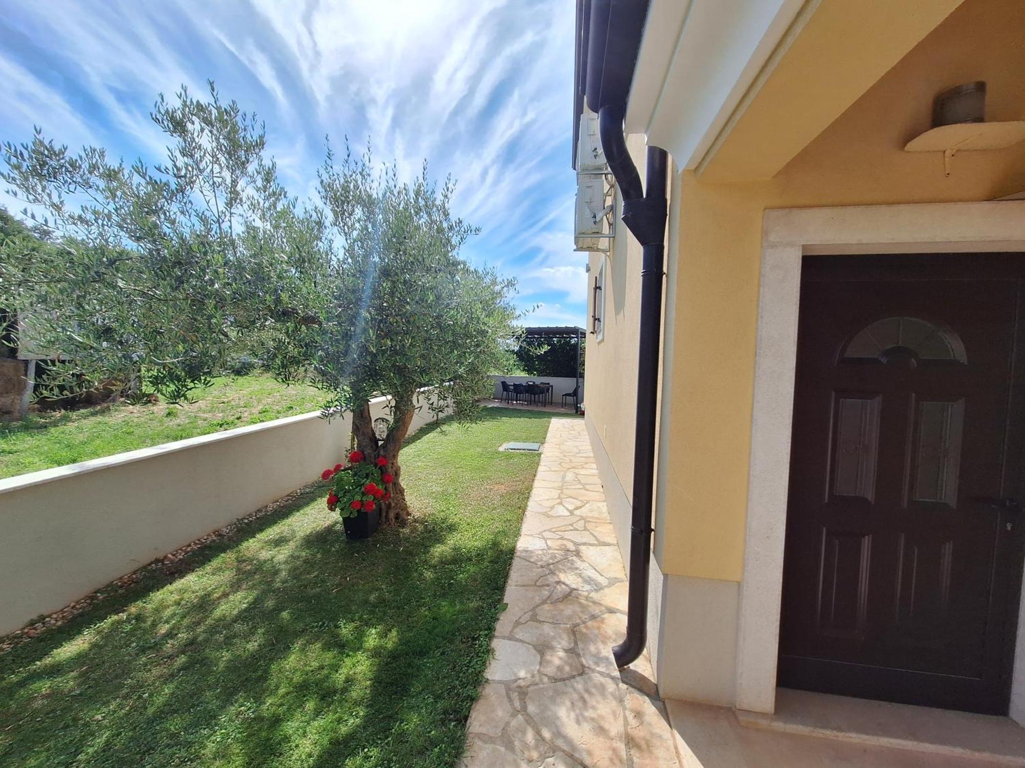 Apartmani Berber Babici Esterno foto